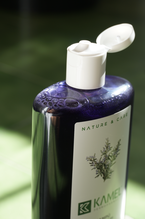 champú de romero previene y aclara las canas