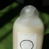 Gel de Ducha de Coco KAMEL, detalle del dosificador y etiqueta