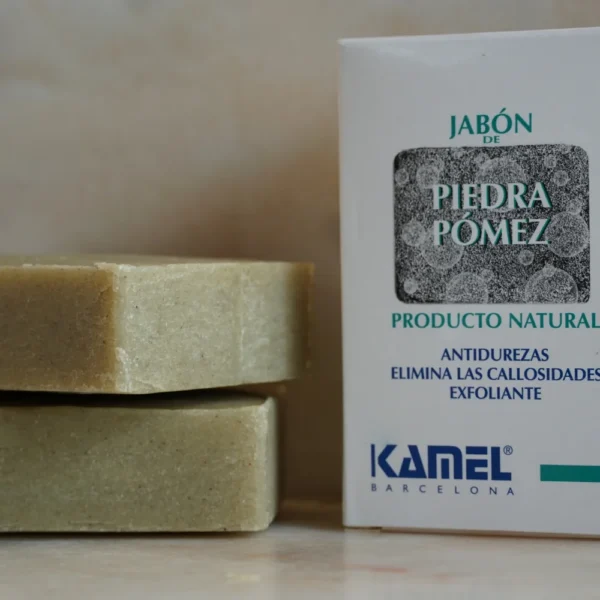 Jabón de Piedra Pómez KAMEL, pastillas junto a su caja producto natural antidurezas