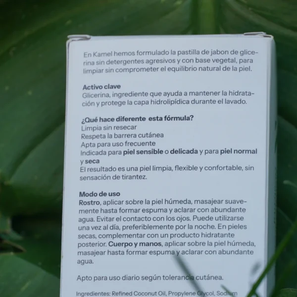 Parte trasera de la caja del jabón de glicerina Kamel con modo de uso